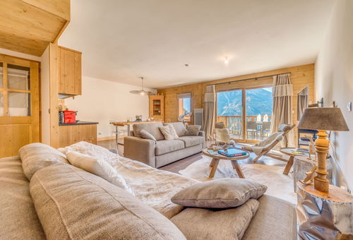 Spacious and bright duplex apartment, 50m only from the ski lift