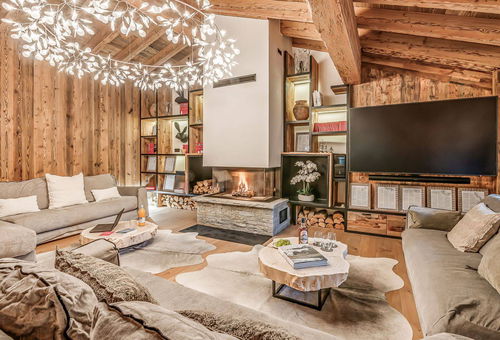 Exceptional village house in the heart of Tignes Les Breviers.