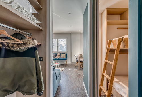 This apartment has a beautiful view of the  lake, Tovière and Grande Motte...