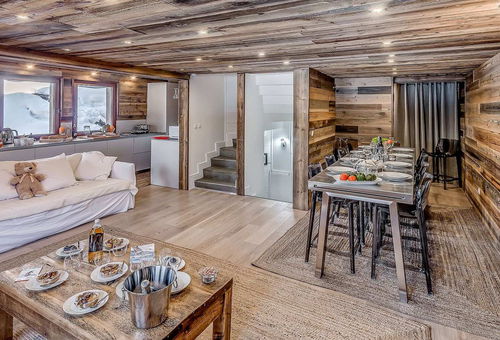 Semi detached chalet – 7 rooms 12 persons – 4*, 200m from the slopes.