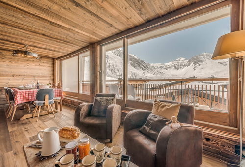 4-rooms apartment for 8 people, 150m from the lifts.