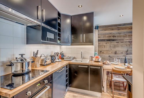 Wonderful apartment tastefully renovated.