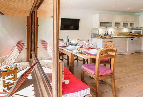 Entièrement rénové et personnalisé Grand Balcon exposé SUD avec très belle...