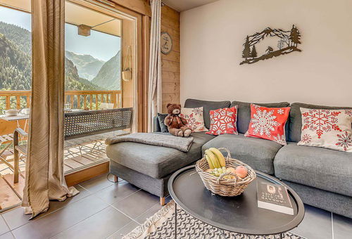 Très belle vue sur la vallée pour ce bel appartement avec piscine, sauna et...