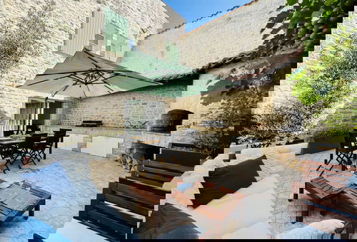 Haus voller Charme, nur einen Steinwurf vom Place Antioche entfernt