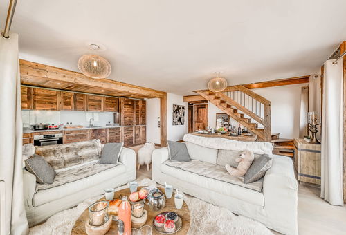 Charming apartment with a large balcony and an access to the pool and the spa.