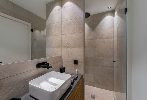 Very nice apartment with 2 spacious terraces, 200m only from the slopes
