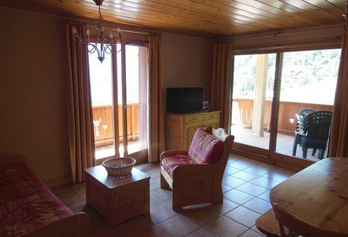 La Tour du Merle - 4 rooms for 6/7 people The 60 m2 apartment, located on...