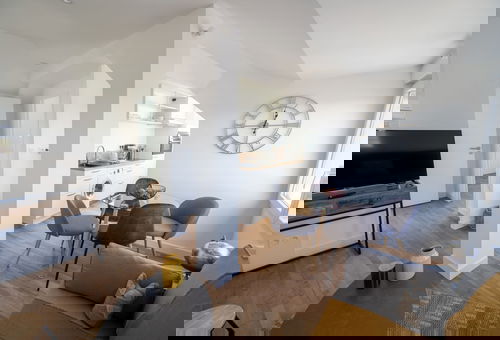 Le orio 12 -  Appartement - Proche Gare - dernier étage * By Locly *