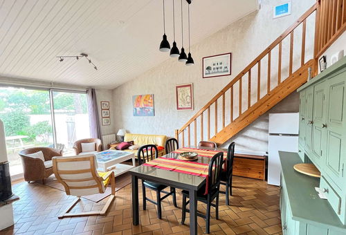 Family house located near the beach