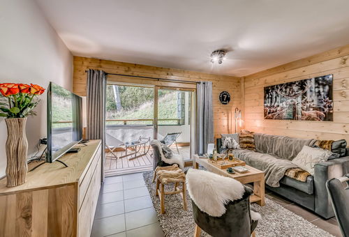 Very beautiful apartment with a large terrace, a few steps from the ski lift...