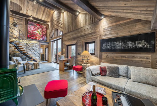 Located 50 meters from the Doron slope and about 110m from the resort centre...