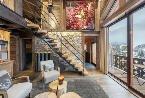 Located 50 meters from the Doron slope and about 110m from the resort centre...