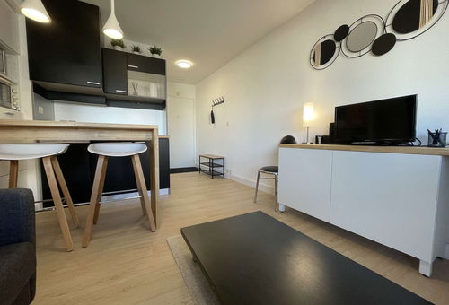 Modern studio close to the beach and the Pères park