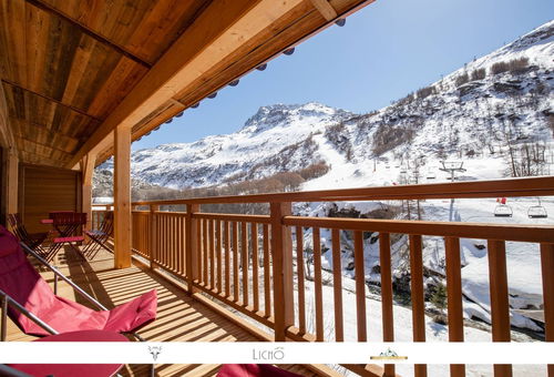 Come and enjoy the enchanting setting of Bonneval-sur-Arc, its typical...