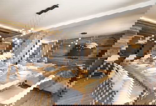 Come and enjoy the enchanting setting of Bonneval-sur-Arc, its typical...