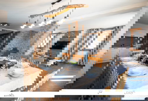 Arrivée et départ à ski au pied de la résidence.