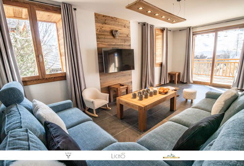 Arrivée et départ à ski au pied de la résidence.