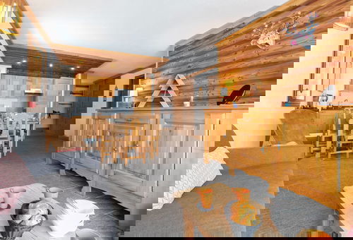 Come and enjoy the enchanting setting of Bonneval-sur-Arc, its typical...