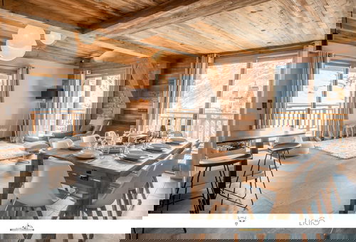 Come and enjoy the enchanting setting of Bonneval-sur-Arc, its typical...