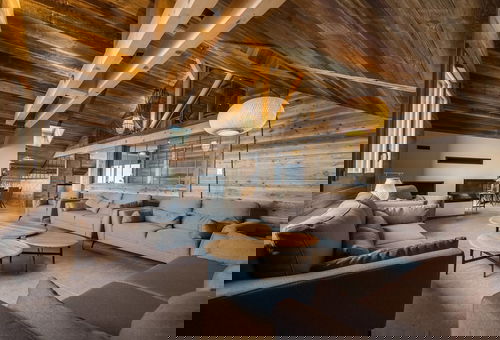 Best location in the resort for this luxurious 14-bed chalet. Located on the...