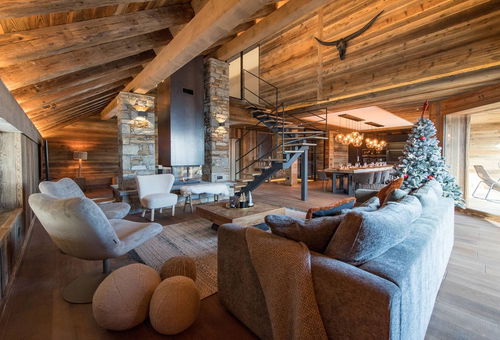 Luxueux chalet avec piscine intérieure, sauna et home cinéma, en plein coeur...