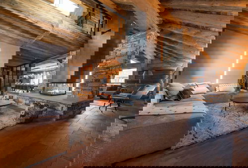 Luxury chalet with a private pool, sauna and home cinema located in the heart...