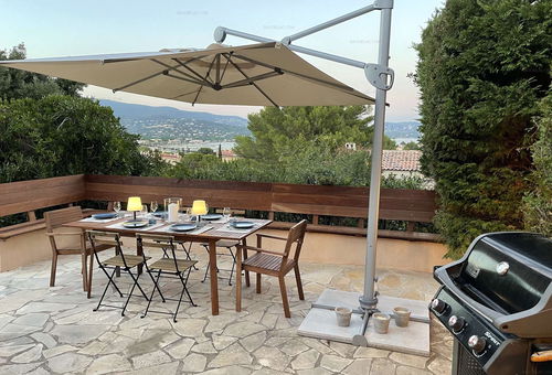 Mas provençal avec accès à la mer depuis la résidence..