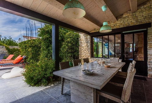 Comfortable villa with 5 bedroom.