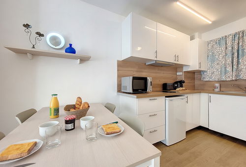 Apartment in the Carré d&#39;Or 1 minute from the Promenade