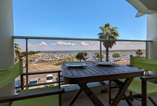 Wonderful view to the harbor.