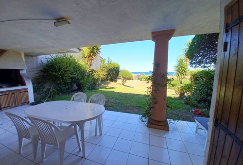 Agréable appartement en rez de jardin avec vue mer, situé à Favone, à 500m de...