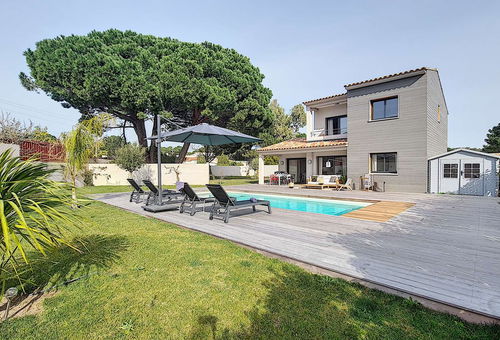 Une villa idéale en famille avec sa piscine chauffée, des jeux gonflables, un...