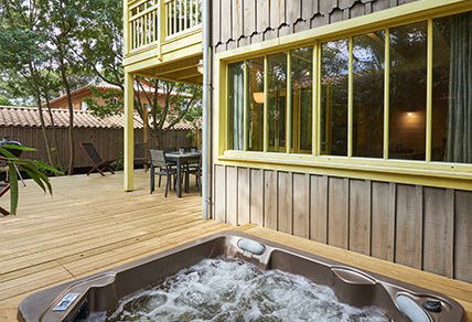 A quelques pas de la célèbre plage des Américains.