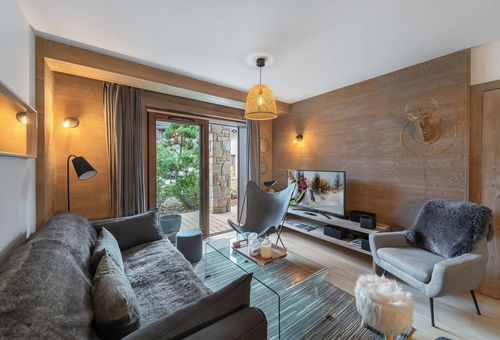 Modern and cosy apartment with a heated pool and wellness area, a few minutes...