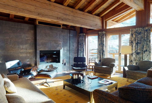 Exceptional chalet with pool.