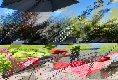 Very nice villa with a heated pool, ideally located close to the beaches and...