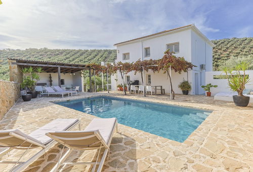 A quelques kilomètres de Cordoue. Idéale pour visiter l'Andalousie. Lac à...