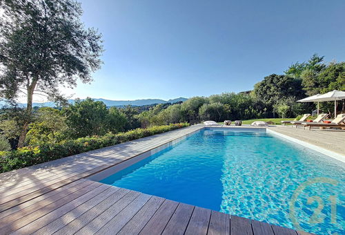Au sein d'un domaine privé, idéalement située pour découvrir les plages de St...