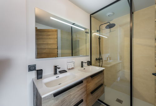 Located near the Mottaret slopes and a few minutes walk from the centre.