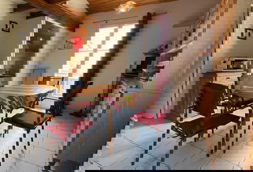 Proche de la plage de la Rémigeasse et de la Perroche, pistes cyclables à...