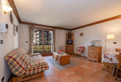 Beautiful Apartment With Elevator In The Heart Of Chamonix