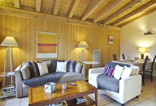 Nice apartment with a lift located close to the slopes of Savoy
