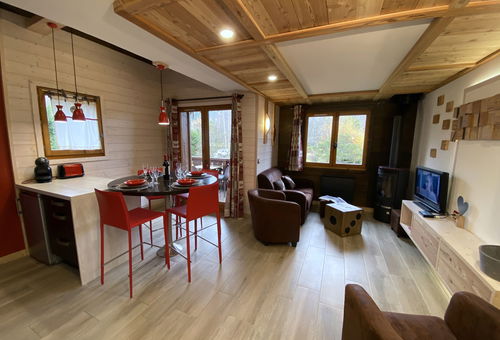Nice duplex apartment offering a nice view on Le Mont Blanc, close to the...