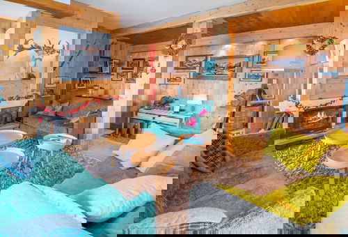 Dieses sehr schöne Chalet befindet sich im Zentrum von Méribel, in der Nähe...