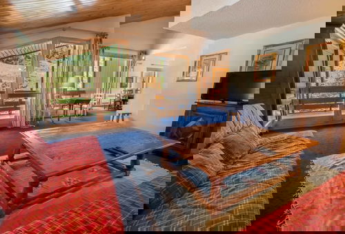 Beautiful and spacious bright apartment close to the slopes and Lake Tueda