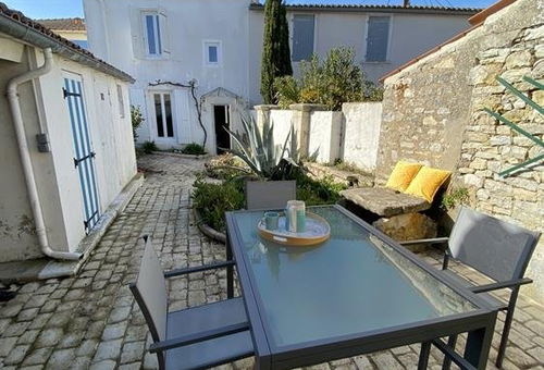 Close to all amenities.
