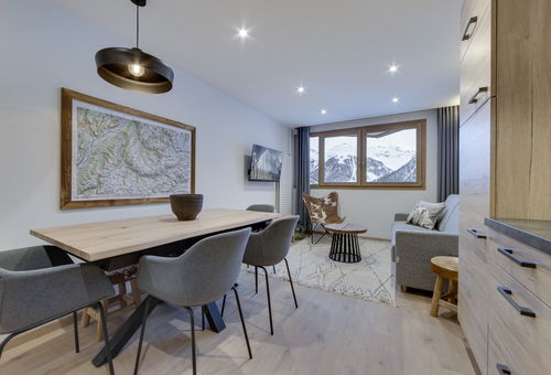 Renovated apartment, at the bottom of the slopes