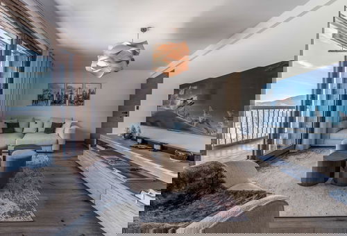 Beautiful apartment, completely new, offering modern decoration and an...