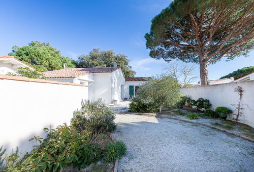 Maison confortable et lumineuse, très près de la plage des Prises, idéale...